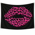 Arazzo da parete 150 x 130 cm in poliestere nero e rosa con stampa labbra leopardate stile pop